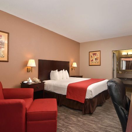 Best Western Dayton Inn & Suites Exterior photo