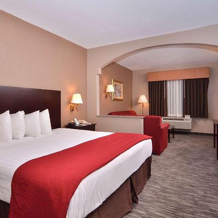 Best Western Dayton Inn & Suites Exterior photo