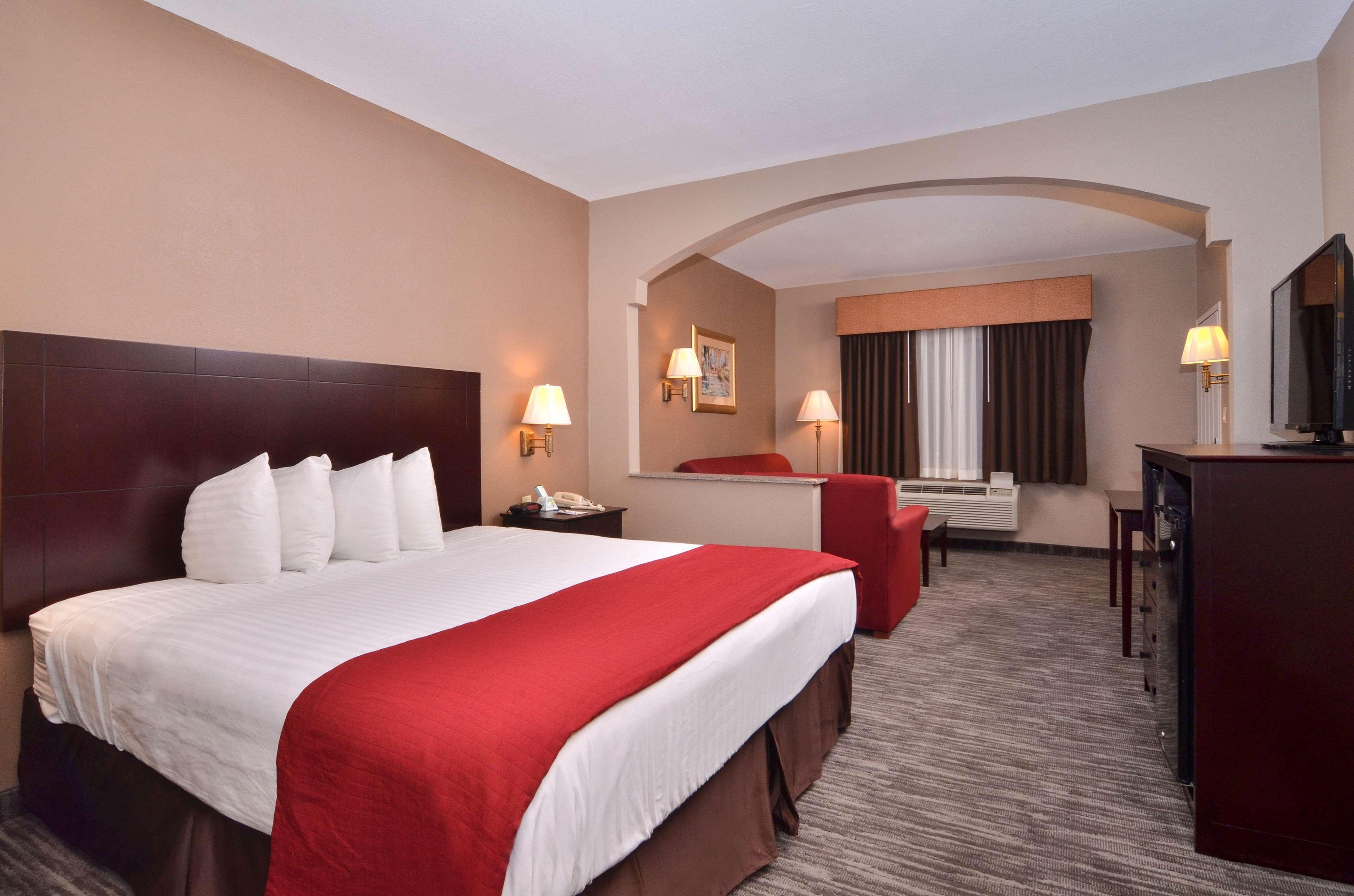 Best Western Dayton Inn & Suites Exterior photo