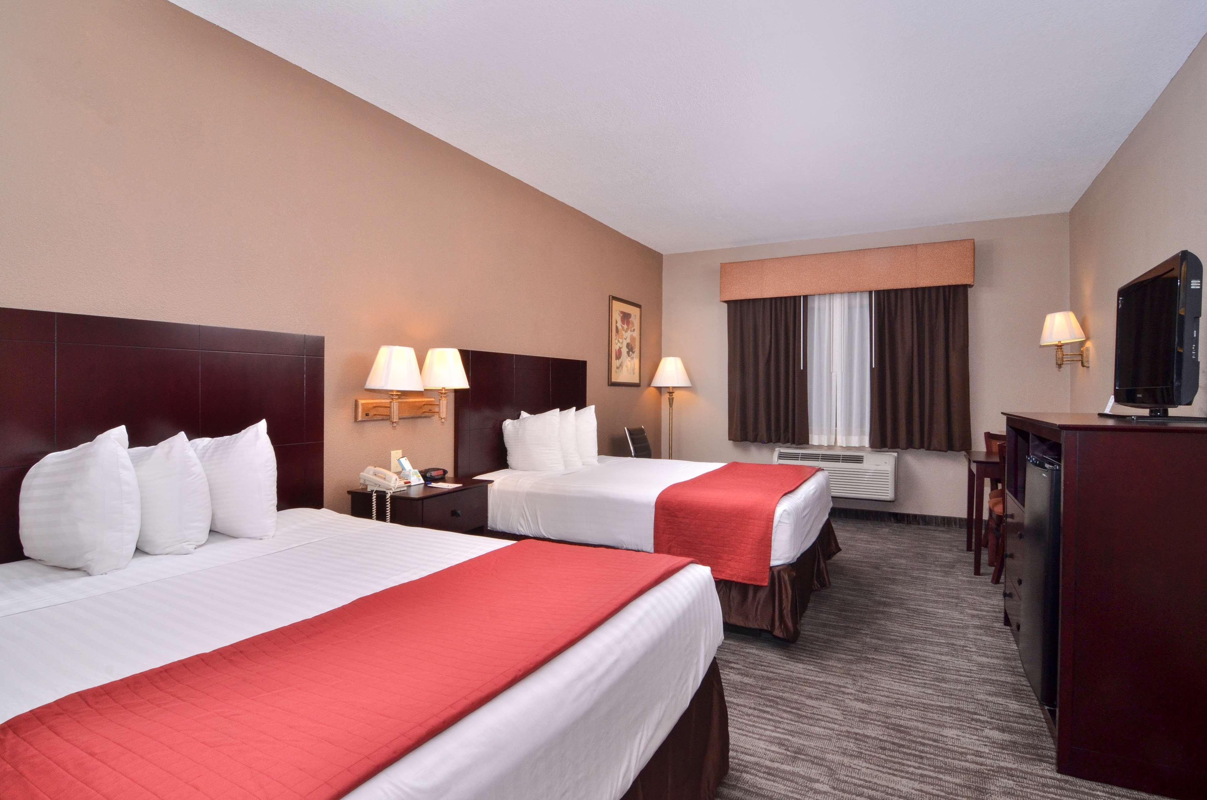 Best Western Dayton Inn & Suites Exterior photo
