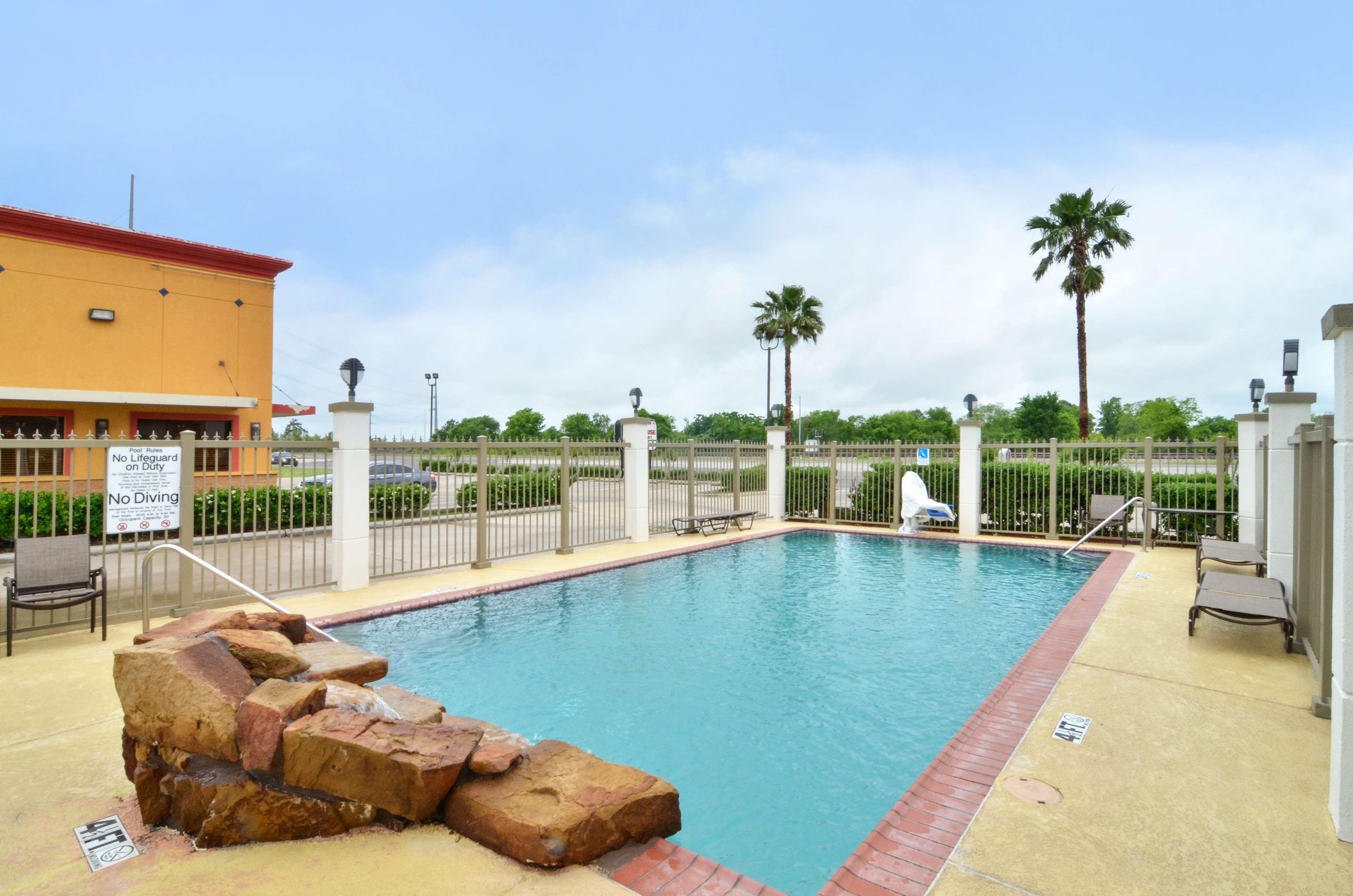Best Western Dayton Inn & Suites Exterior photo