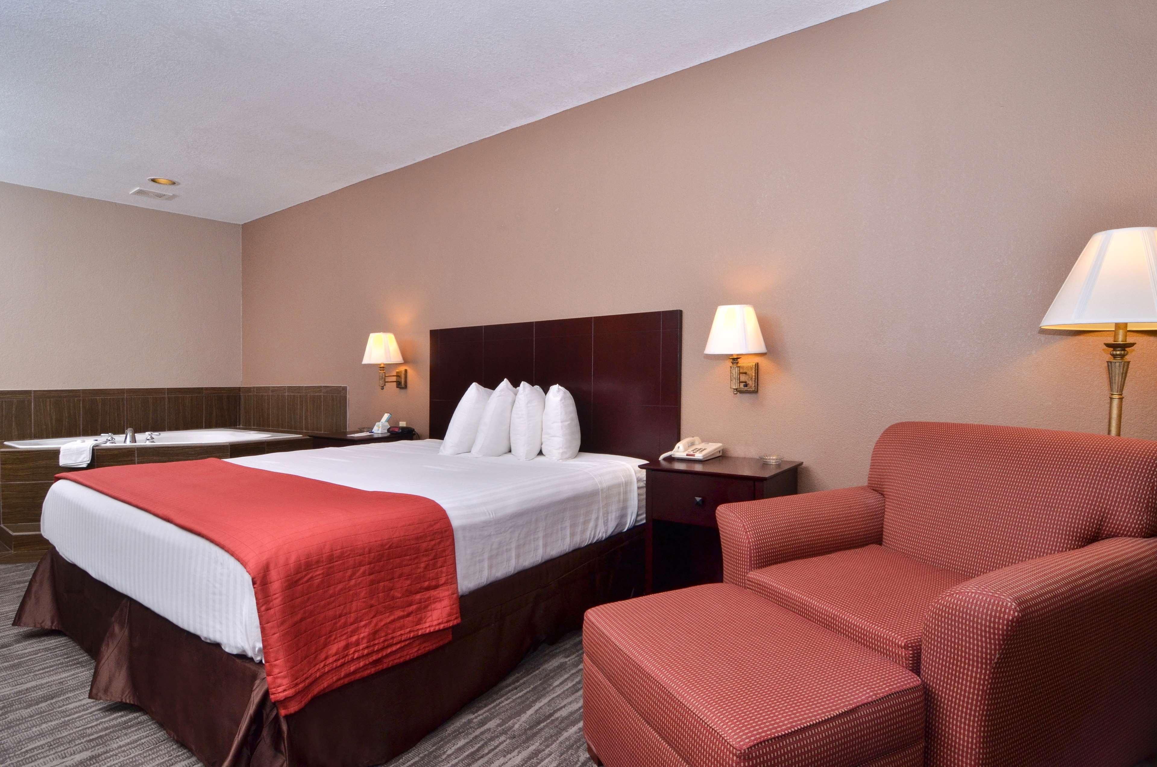 Best Western Dayton Inn & Suites Exterior photo